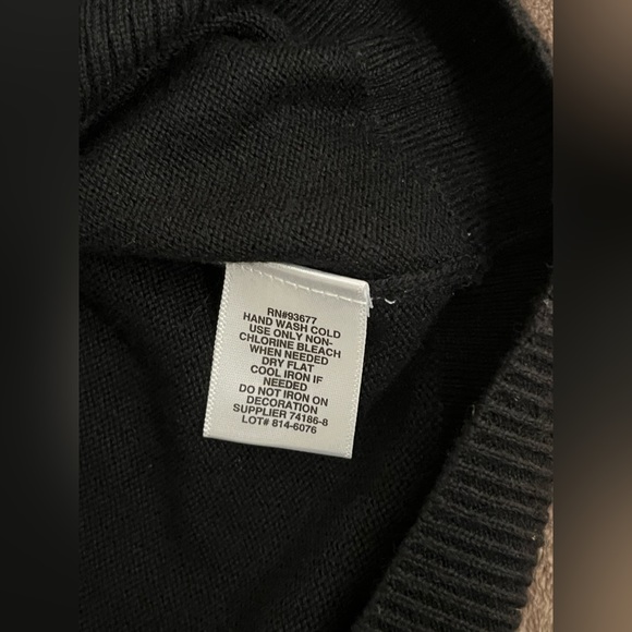 Liz Claiborne Black "Fleur-de-lis" like Bejeweled Soft Sweater sz XL - Picture 5 of 7